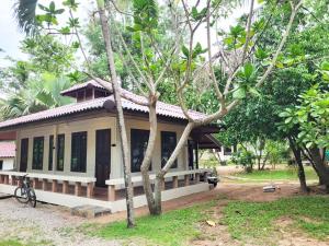 Cozy Cottage by Chanita