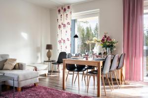 Levi North Apartment D4 with Private Hot Tub by Aavalevi