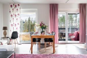 Levi North Apartment D4 with Private Hot Tub by Aavalevi