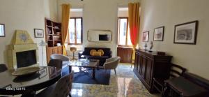 Via Giulia Luxury House