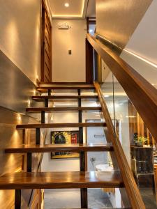 4-Minute Airport Family Suites