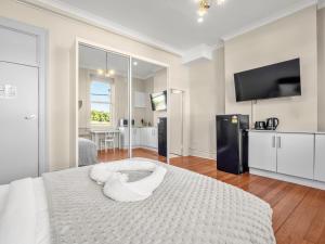 Olympic Paddington Budget Hotel - across Allianz Stadium