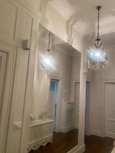 Maison Crystal Lumière, Milano