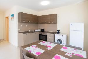 Star Dreams Apartment with Glass Veranda