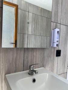 Casinha das Bonecas 2 - V3 com Piscina Privada