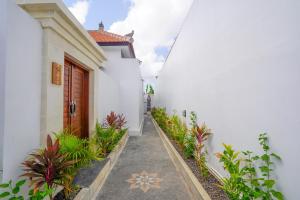 Urbanview Hotel Tegal Jinah Jimbaran