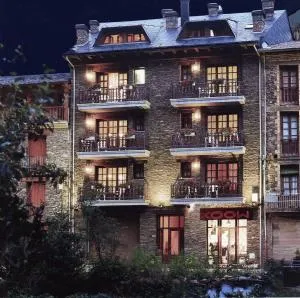 Apartaments Montaña - Areu