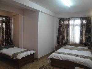Deki Lodge