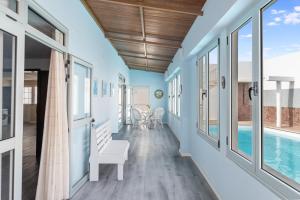 Home2Book Beachfront Pool House La Garita