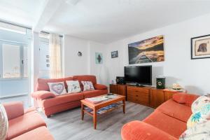 Home2Book Beachfront Pool House La Garita