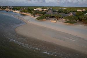Shanti Sands Private Beachfront House with Pool In Lamu