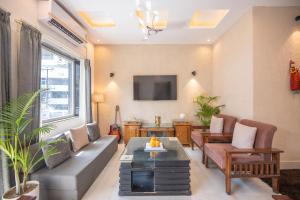 ALAYA STAYS Casa Bianca Pet-Friendly 3 BHK Villa with Private Plunge Pool, Cascading Waterfall, Gazebo, Treetop Balconies & Garden Lawn