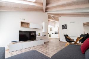 Penthouse near Piazza Duomo GoldenSuitesItaly914