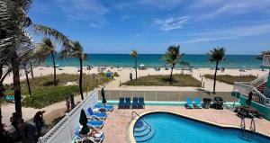 Windjammer Resort & Beach Club
