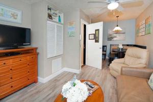 Windjammer Resort & Beach Club