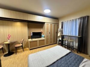 Bria Condo Mactan - Native Rattan Tropical Living