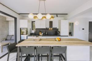Satori upscale sea-view villas