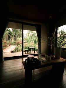 An Homes Garden
