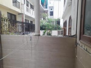 1 BHK for Singal working Man
