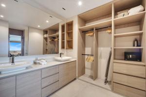 Stunning Brand New 3 Bdr Condo in VistaVela Sunset