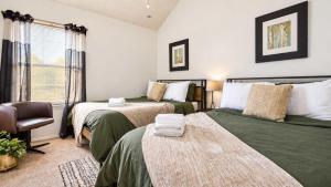 15 min to AT&T Stadium - Game Room - Sleeps 12