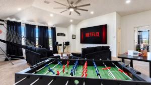 15 min to AT&T Stadium - Game Room - Sleeps 12