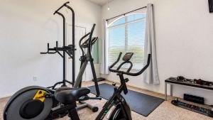15 min to AT&T Stadium - Game Room - Sleeps 12