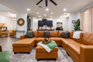 15 min to AT&T Stadium - Game Room - Sleeps 12