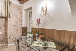 Monti Charm House