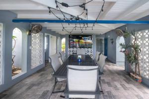 Impressive Private Pool Mandevilla Home Near Beach