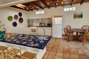 Casa Frida - Beach City retreat