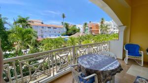 Modern Studio at Corales 210A