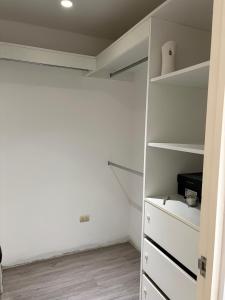 Amplio departamento con vista al parque San Isidro Lince