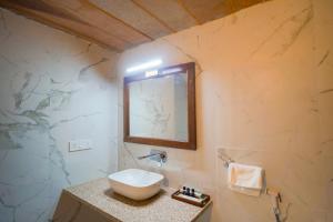 Diamond Desert Camp Safari tour A-family Luxury Camp