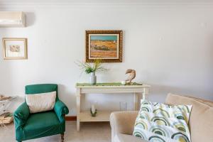 VILAMOURA ESCAPE with a Large Balcony and 2 Parking spaces