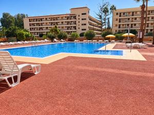 Cris Sol Heart of Los Cristianos