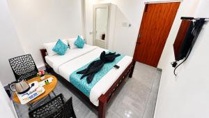 The Chalet - Cozy Villa with Mini Pool, near Eden Blue Flag Beach, Pondicherry - BMC