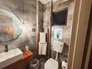 Nahango Luxury Suites- The Acacia