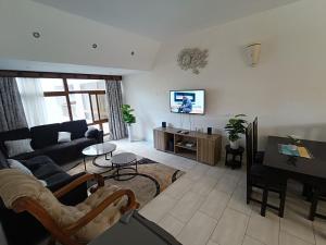 Empire Golden sands