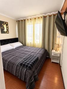 6 Rooms Blocks away Beach, Baquedano and Downtown