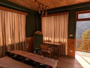 Shanay Hostel & Cafe