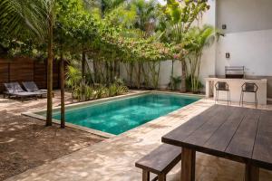 Stunning 4BR Villa with Private Pool La Veleta Retreat