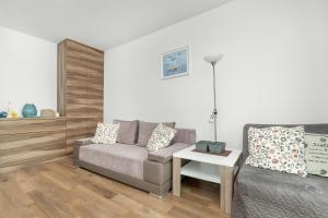 Cztery Oceany Studio for 4 Guests with Balcony & Parking Gdańsk by Noclegi Renters
