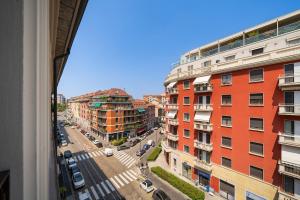 Milan Cathedral 8 minutes - 4 guests - De Angeli Metro