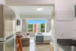 Conforto em Cond. c Piscina e Vista Cid. INT1812