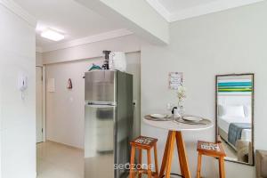 Conforto em Cond. c Piscina e Vista Cid. INT1812