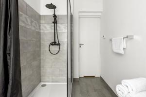 Piłsudskiego City Center Apartment by BookingHost