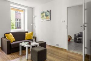 Piłsudskiego City Center Apartment by BookingHost