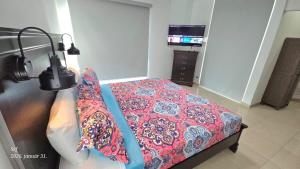 Modern and newly renovated condo