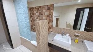 Modern and newly renovated condo
